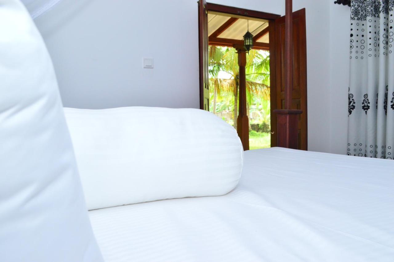 Surf Front Hotel Ahangama Exterior photo